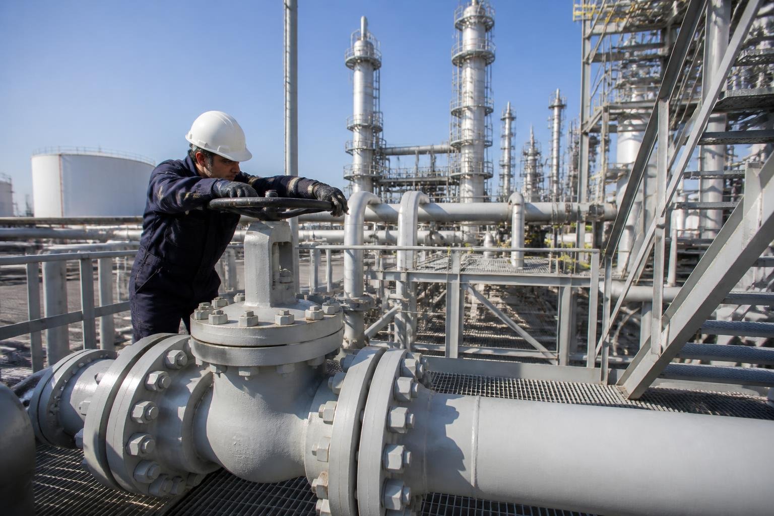Iran conflict escalates: Brent crude above $92 and Asian markets split - Bilde 1
