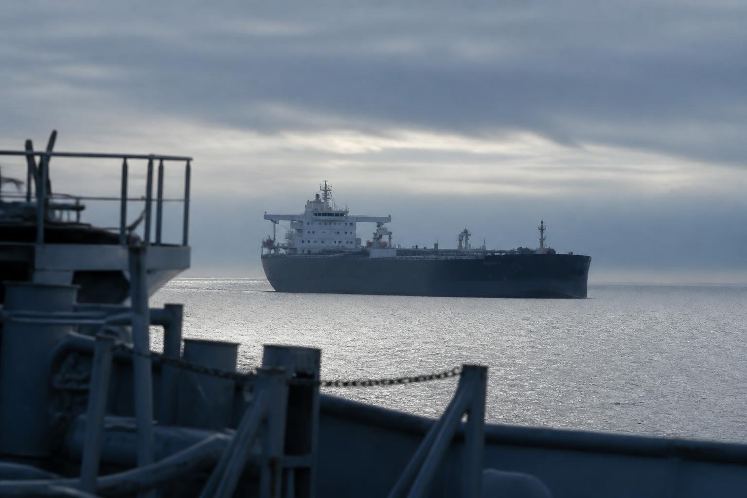 Hormuz traffic collapses: Only one tanker through the strait in a single day - Bilde 1